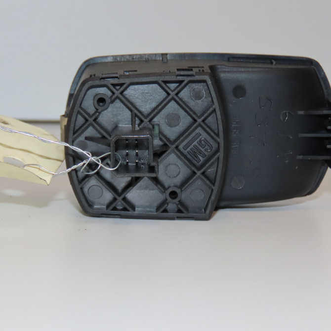 Commande lève-glace porte avant droite occasion  13430018 2