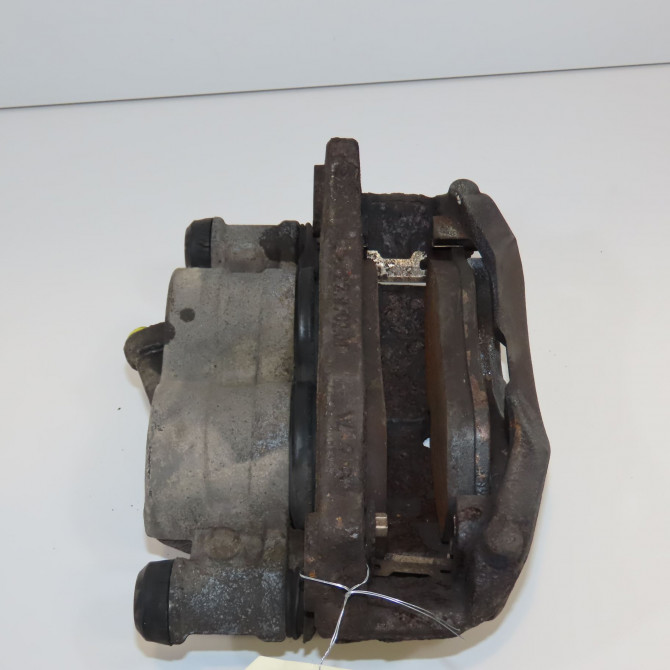 Etrier de frein avant gauche occasion IVECO DAILY IV phase 1 04-2006->04-2009 2.2 D 115ch 504354333 3