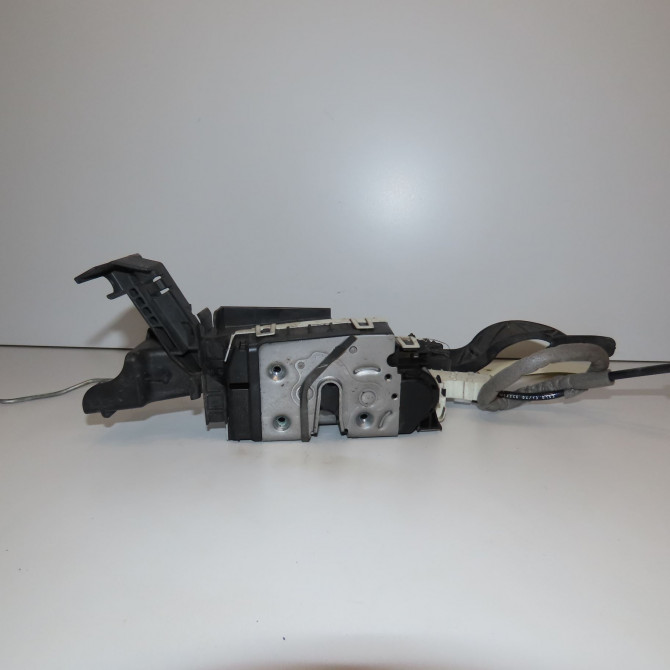 Serrure porte avd occasion MERCEDES CLASSE B II Phase 1 09-2011->12-2014 1667200435 3