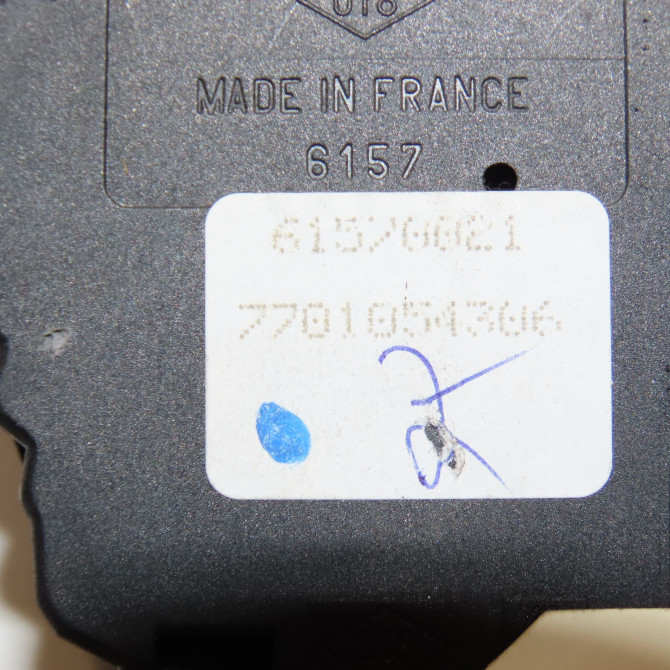 Commande essuie glace occasion RENAULT TWINGO I Phase 3 08-2000->06-2007 1.2i 7701054306 4