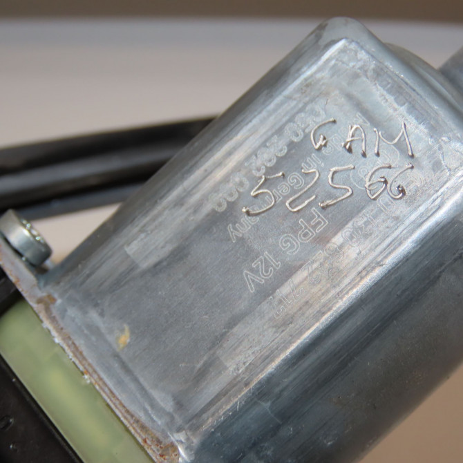 Mecanisme+moteur leve-glace avg occasion SEAT ATECA Phase 1 06-2016->... 575837461A 4