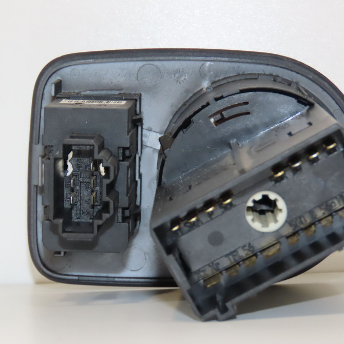 Interrupteur commande de phares occasion SEAT IBIZA IV Phase 1 05-2008->01-2012 1.9 TDI 105ch 6J1941531ALAT7 2