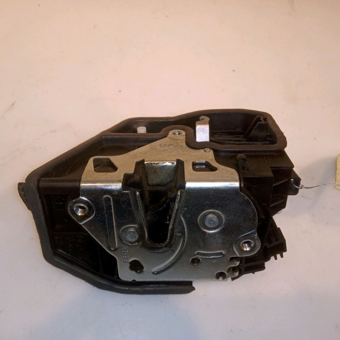 Serrure porte arg occasion B.M.W. SERIE 1 II Phase 1 08-2011->06-2015 51227229459 2