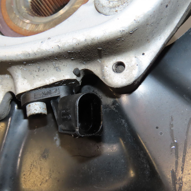 Moyeu avg occasion AUDI A6 III Phase 1 05-2004->10-2008 3.0 V6 233ch 4E0407613C 3