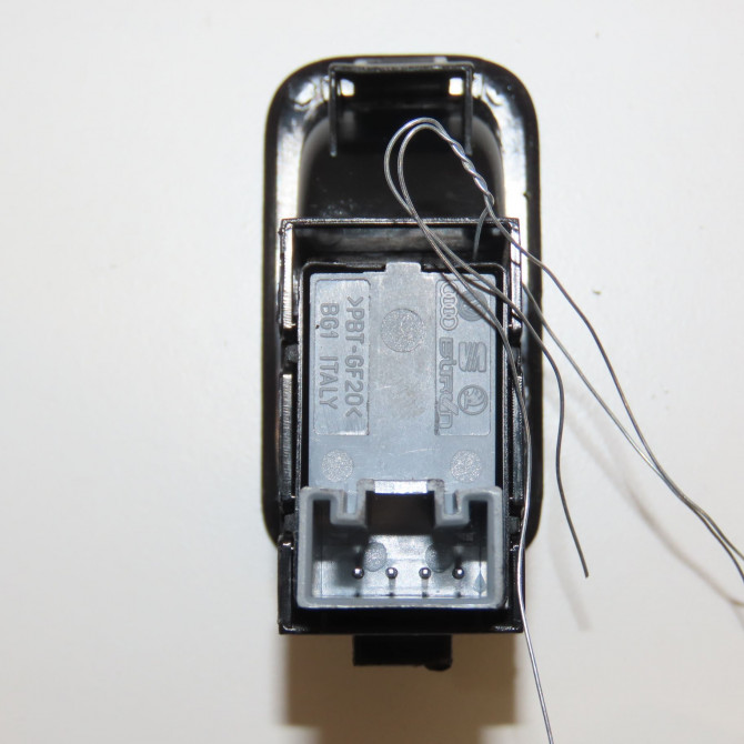 Commande leve-glace porte arrière droite occasion VOLKSWAGEN POLO V 6C0959855WHS 2