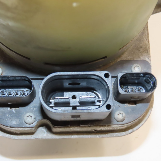 Moteur electrique de direction assistée occasion SKODA FABIA II Phase 1 05-2007->03-2010 1.4 TDI 80ch 6R0423156C 3