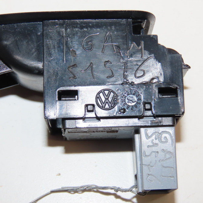 Commande leve-glace porte arrière droite occasion VOLKSWAGEN POLO V Phase 2 02-2014->... 1.2i 90ch 6C0959855WHS 3