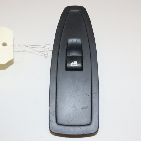 Commande lève-glace porte avant droite occasion B.M.W. SERIE 1 II Phase 1 08-2011->06-2015 116D 116ch 61319208107