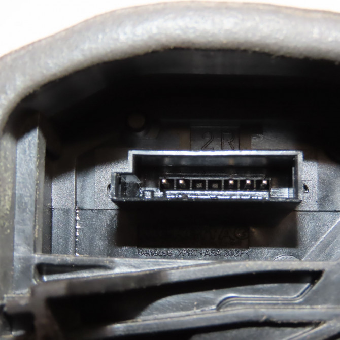 Serrure porte ard occasion B.M.W. SERIE 1 II Phase 1 08-2011->06-2015 116D 116ch 3