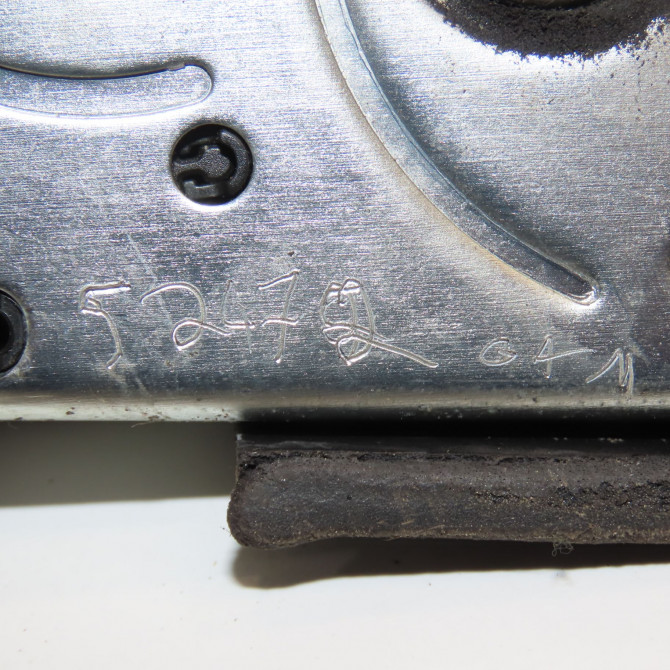 Serrure porte ard occasion B.M.W. SERIE 1 II Phase 1 08-2011->06-2015 116D 116ch 4