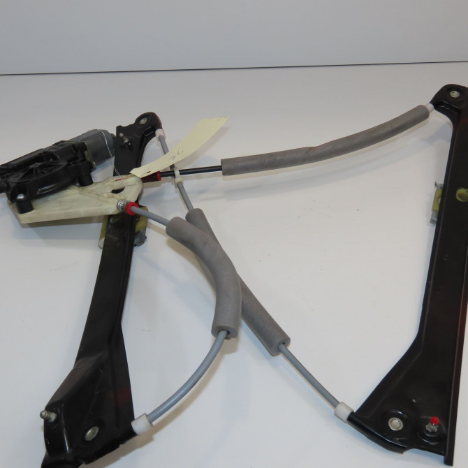 Mecanisme + moteur lève-glace avant droit occasion VOLKSWAGEN POLO V Phase 2 02-2014->... 1.2i 90ch 6R4837462N 1