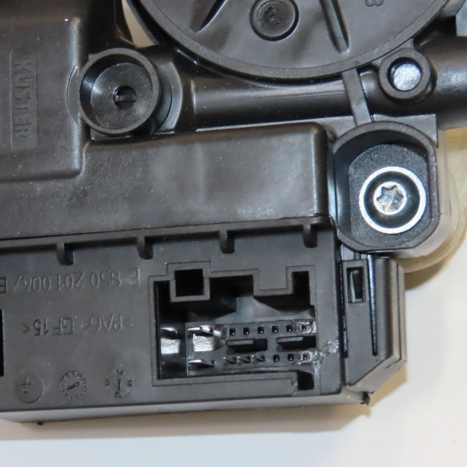 Mecanisme + moteur lève-glace avant droit occasion VOLKSWAGEN POLO V Phase 2 02-2014->... 1.2i 90ch 6R4837462N 3