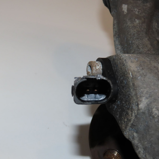 Moyeu arg occasion AUDI A6 III Phase 1 05-2004->10-2008 3.0 V6 233ch 4E0407613C 3