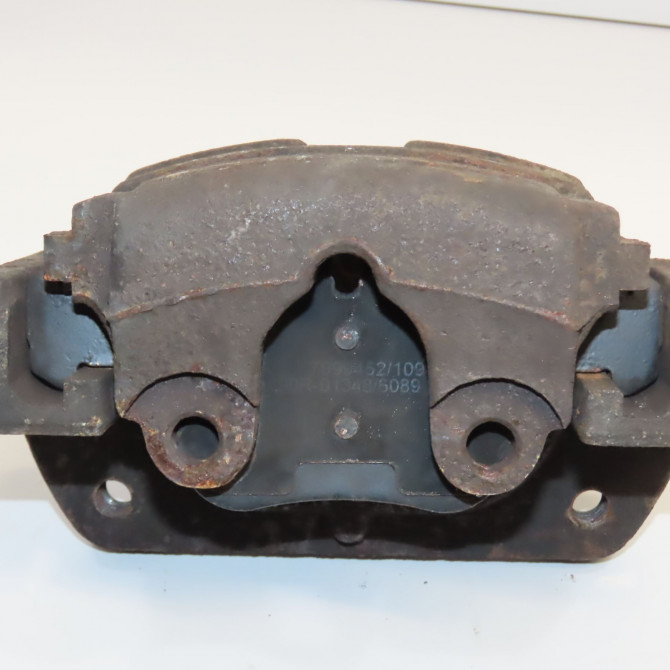 Etrier de frein avant gauche occasion B.M.W. X3 I Phase 1 01-2004->08-2006 2.0d 34116765881 2