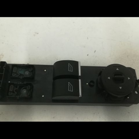 Commande lève-glace porte avant gauche occasion FORD FIESTA VI Phase 2 11-2012->... 1.5 TDCI 75ch