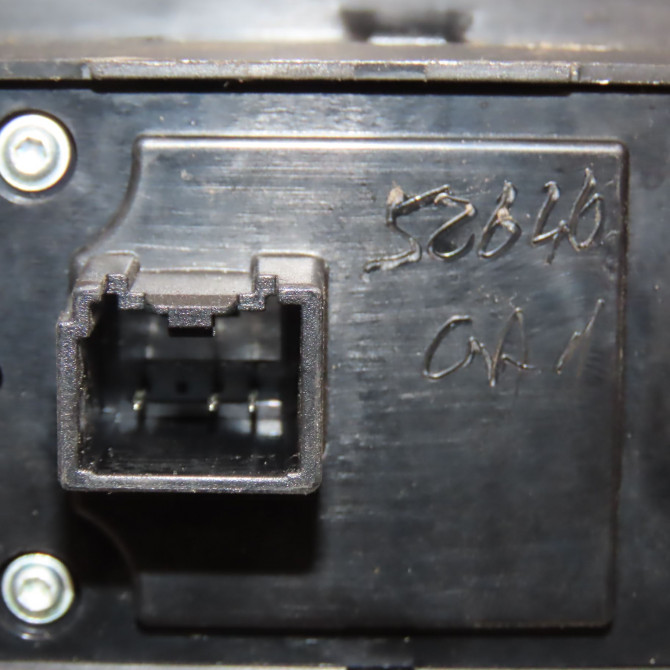 Commande lève-glace porte avant gauche occasion FORD CMAX I Phase 2 03-2007->09-2010 1.8 TDCI 8v 115ch 1507919 4