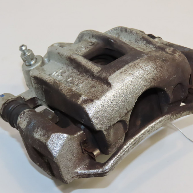 Etrier de frein avant droit occasion  410016355R 1