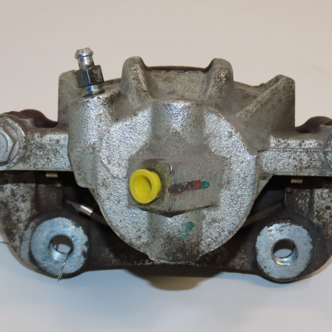 Etrier de frein avant gauche occasion  410117773R 3