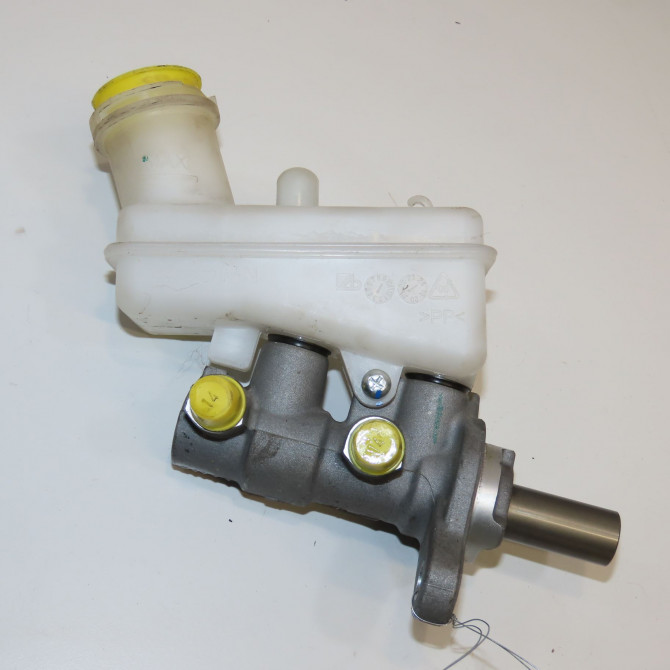 Maitre cylindre occasion  8201739907 1