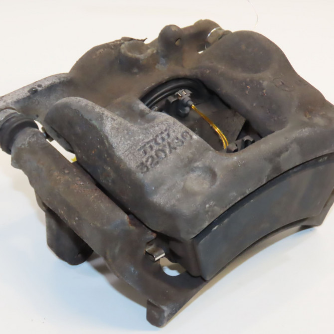 Etrier de frein avant droit occasion MERCEDES CLASSE B II Phase 1 09-2011->12-2014 4217081 1