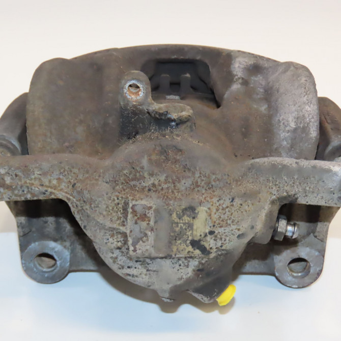 Etrier de frein avant droit occasion MERCEDES CLASSE B II Phase 1 09-2011->12-2014 4217081 3