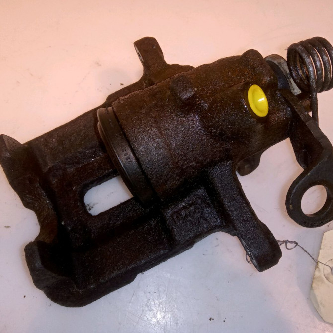 Etrier de frein arrière droit occasion RENAULT TRAFIC II Phase 2 08-2006->... 2.0 DCI 16v 115ch 7701056165 1