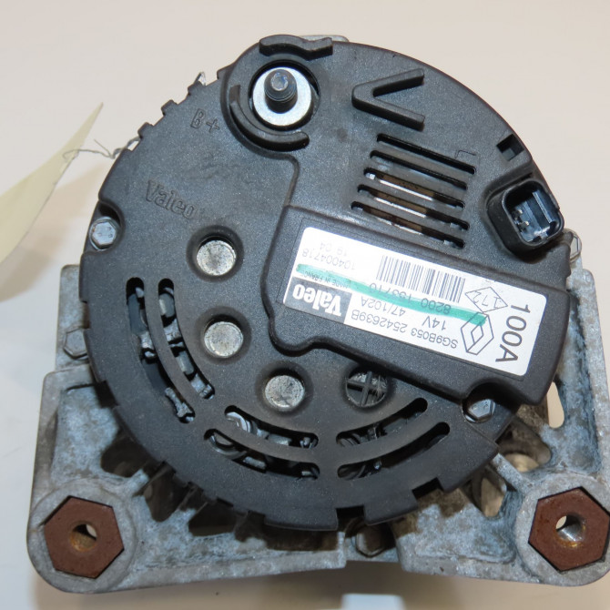 Alternateur occasion  8200690194 5