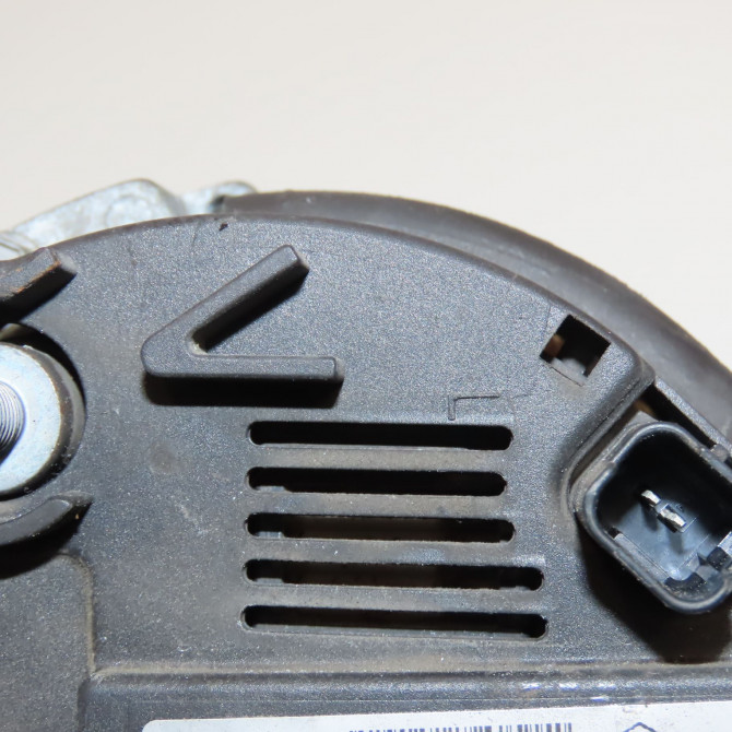 Alternateur occasion  8200690194 6