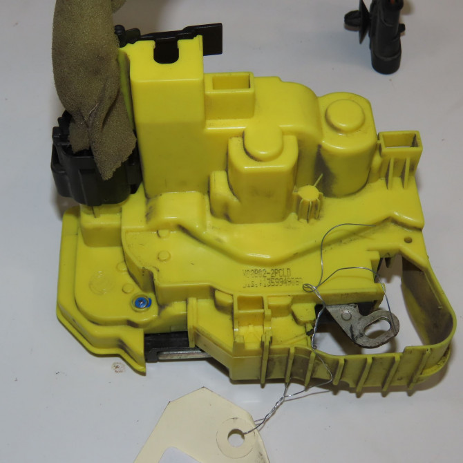 Serrure porte coulissante d occasion CITROEN NEMO Phase 1 09-2008->... 1.4 HDi 1673802080 4