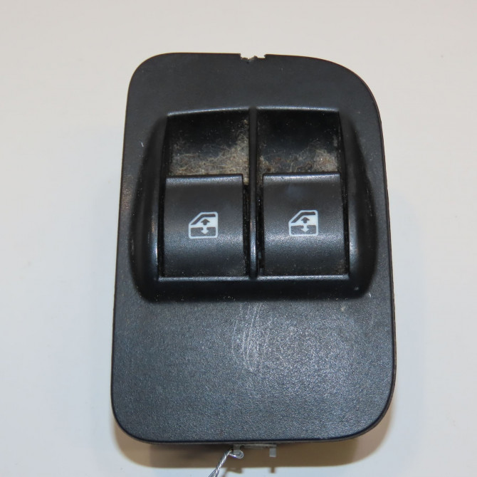 Commande lève-glace porte avant gauche occasion PEUGEOT BIPPER Phase 1 03-2008->... 1.3 HDI 75ch 1618106380 1