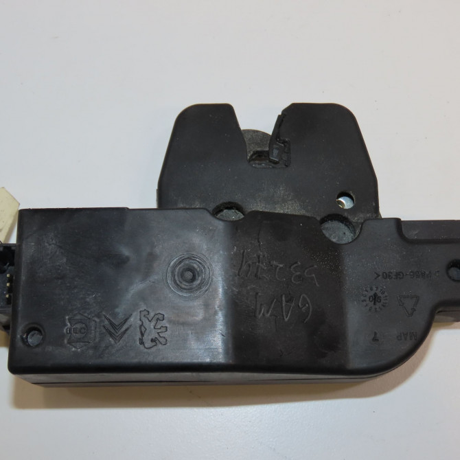 Serrure coffre arrière occasion PEUGEOT 307 CC Phase 2 06-2005->06-2008 2.0HDI 136ch 8726R2 1