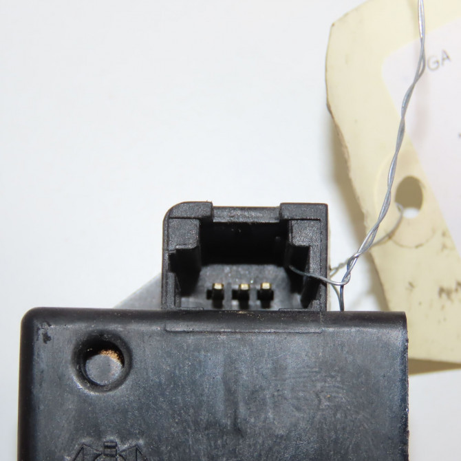 Serrure coffre arrière occasion PEUGEOT 307 CC Phase 2 06-2005->06-2008 2.0HDI 136ch 8726R2 3