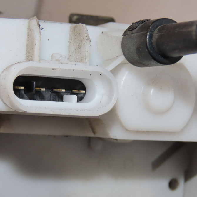 Serrure porte avd occasion RENAULT TWINGO II Phase 1 06-2007->11-2011 1.5 DCI 65ch 8200767632 4