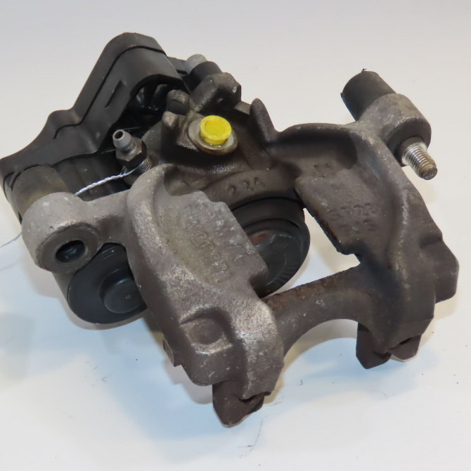 Etrier de frein arrière droit occasion  8V0615424D 1