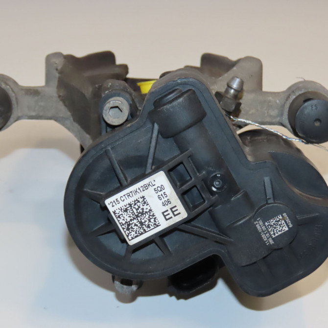 Etrier de frein arrière droit occasion  8V0615424D 3