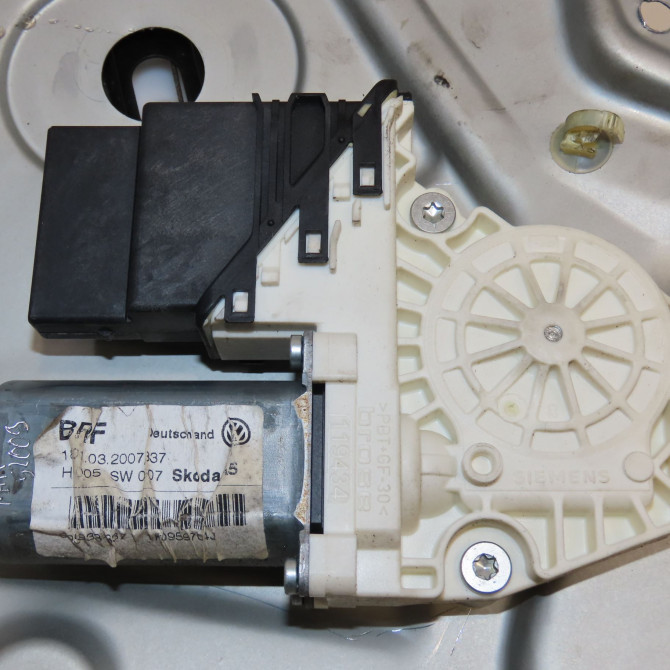 Mecanisme+moteur leve-glace ard occasion SKODA OCTAVIA I 1Z0839462A 3