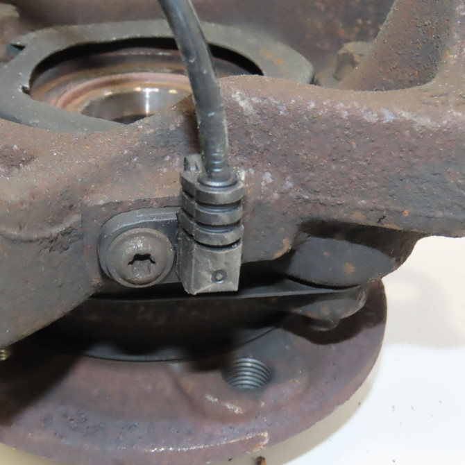 Moyeu avd occasion RENAULT TRAFIC III Phase 1 06-2014->... 1.6 DCI 120ch 402026199R 3