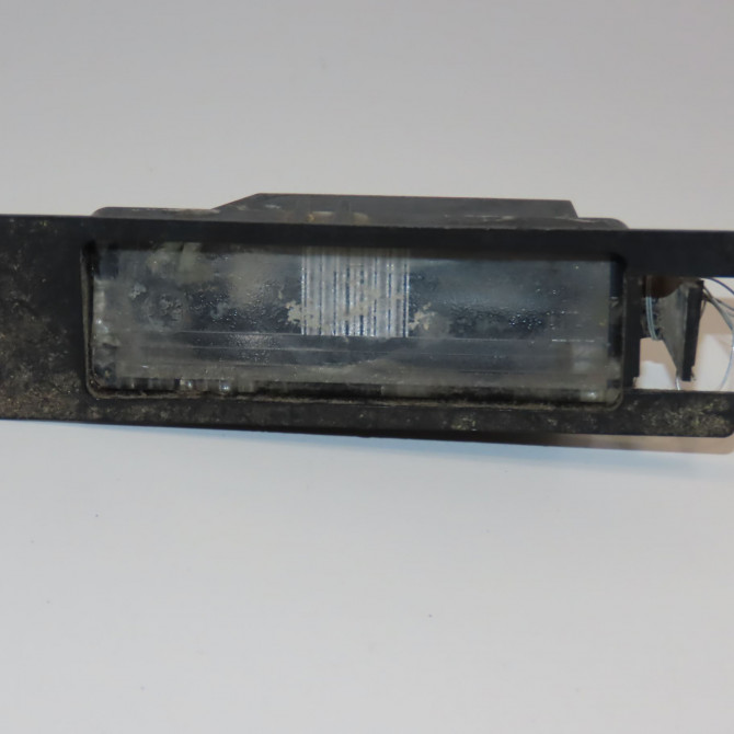 Eclaireur plaque de police d occasion FIAT GRANDE PUNTO III Phase 1 09-2005->12-2013 1.2i 65ch 51767932 1