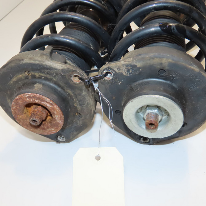 Amortisseur avant droit occasion VOLKSWAGEN GOLF V Phase 1 11-2003->10-2008 1.9 TDI 105ch 1K0413031BJ 2