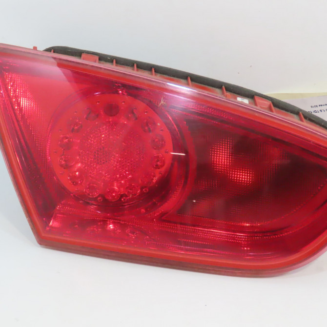 Feu arrière interieur gauche occasion SEAT LEON II Phase 2 05-2009->09-2012 1.6 TDI 105ch 1P0945107F 1