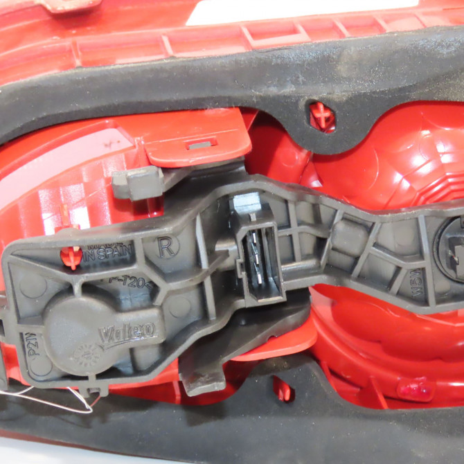 Feu arrière intérieur droit occasion SEAT LEON II Phase 2 05-2009->09-2012 1P0945108F 3