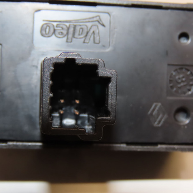 Bouton de warning occasion  252100622R 3