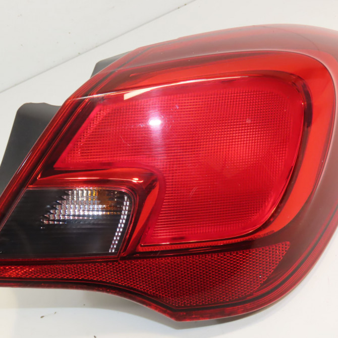 Feu arrière droit occasion  39090649 1