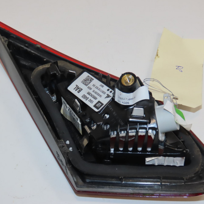 Feu arrière intérieur droit occasion  13454505 2