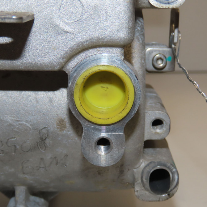 Compresseur air conditionne occasion  926007596R 4