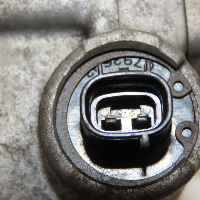 Compresseur air conditionne occasion TOYOTA AURIS I Phase 1 03-2007->03-2010 2.0 D-4D 8831002400 4