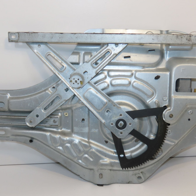 Mecanisme+moteur leve-glace avg occasion HYUNDAI TUCSON I Phase 1 09-2004->10-2010 2.0 CRDI 140ch 2WD 824052E000 2