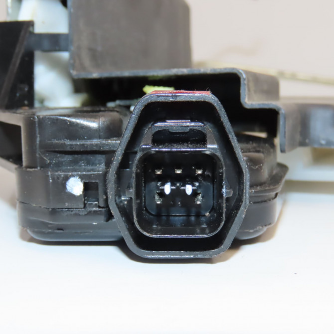 Serrure porte avd occasion HYUNDAI TUCSON I Phase 1 09-2004->10-2010 2.0 CRDI 140ch 2WD 813202E010 4