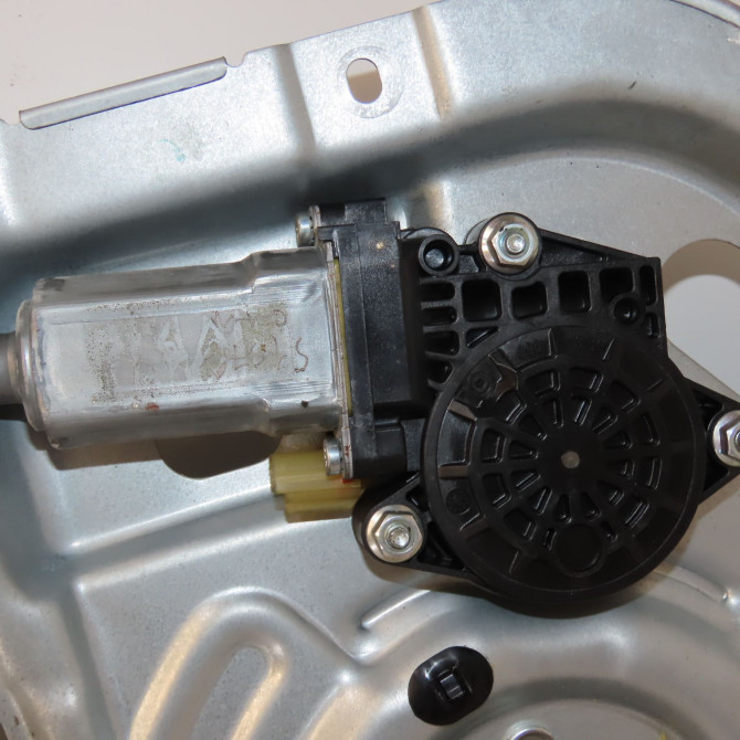 Mecanisme+moteur leve-glace arg occasion HYUNDAI TUCSON I Phase 1 09-2004->10-2010 2.0 CRDI 140ch 2WD 834052E000 3