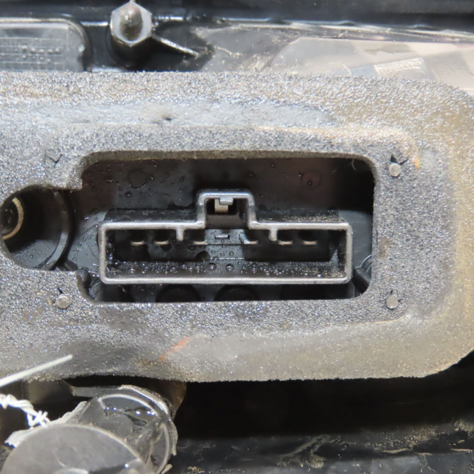 Feu arrière droit occasion FORD CMAX I Phase 2 03-2007->09-2010 1.8 TDCI 8v 115ch 1543051 3